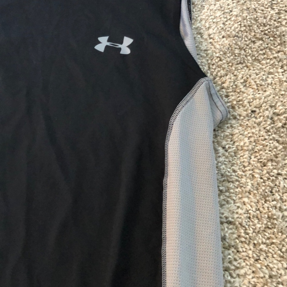 *SOLD* Bundle of 3 Men’s Under Armour Tanks - Picture 6 of 8